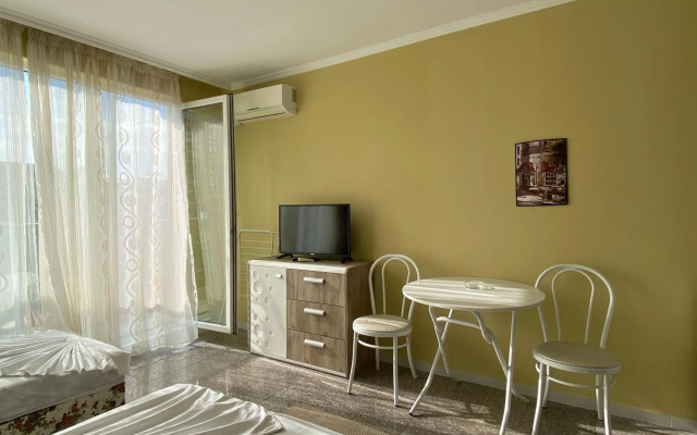 One Bedroom Apartment Admiral Plaza C 45