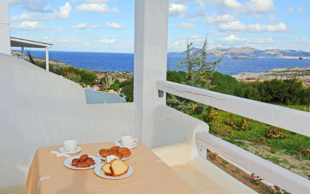 Sarakiniko View Studios