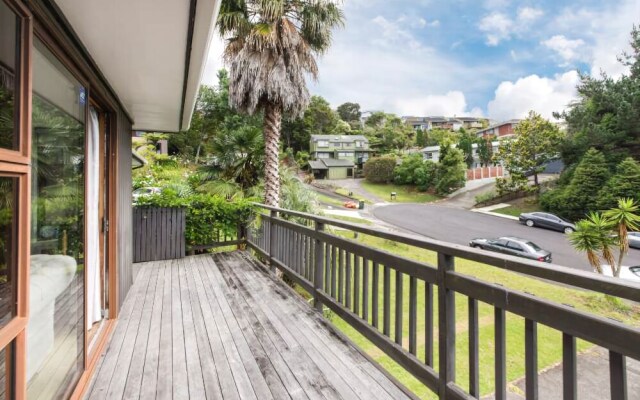 Seaview House with Entertaining Deck