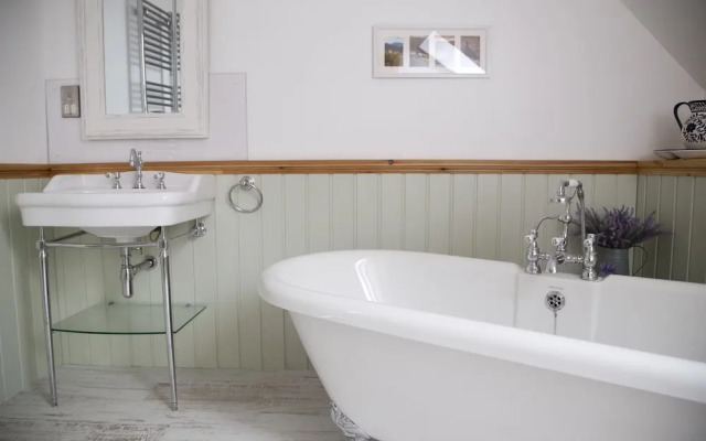 Netherton Farm Lodge