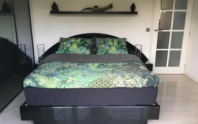 Beach bungalow Hellevoetsluis