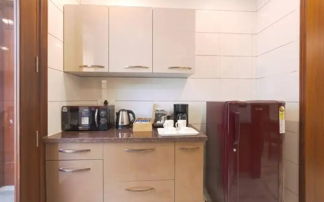 Modern City Service Apartment