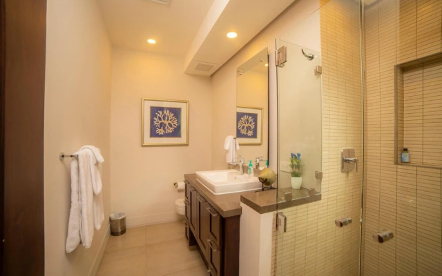 Miramar 4E - 3 bdr 3 Bath Ocean View