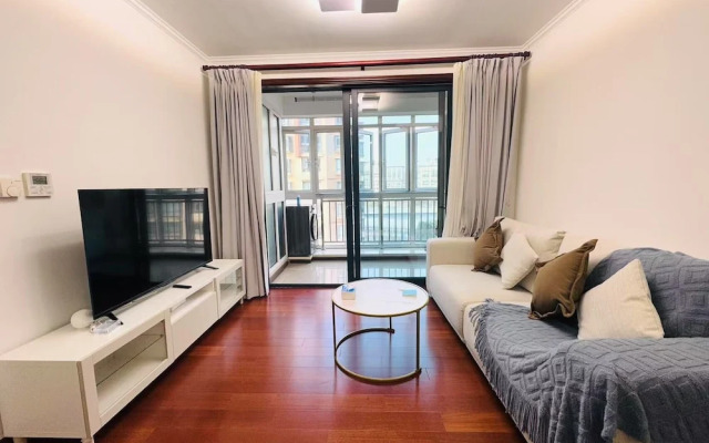 Tyms 2BR with Kitchen 5min to Metro