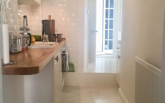 Fabulous Apt Historic House St Aubin