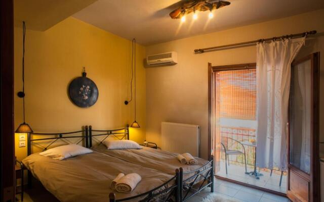 Skourgias Rooms