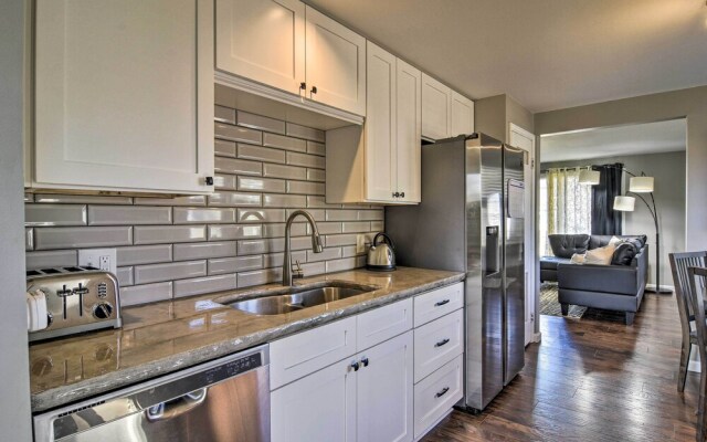 Buffalo Getaway w/ Charcoal Grill & Patio!