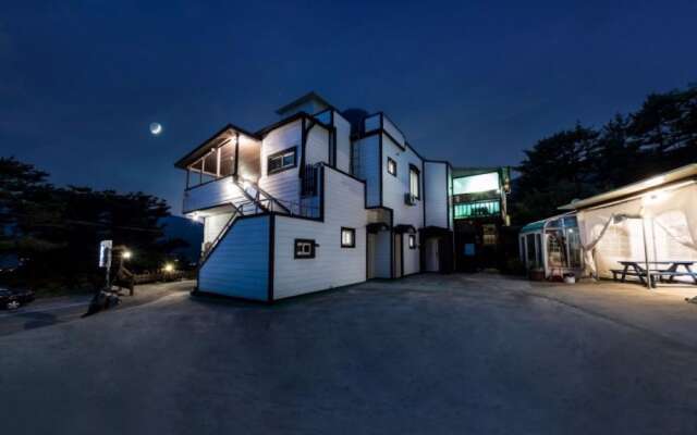 Geojedo Nulpureun Pension