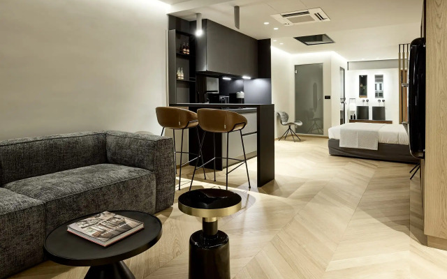 Cama Luxury Suites Kavouri