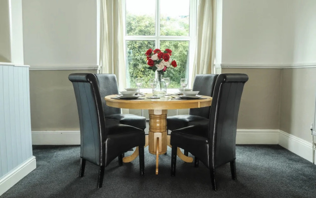 OYO Meadows Way Guest House