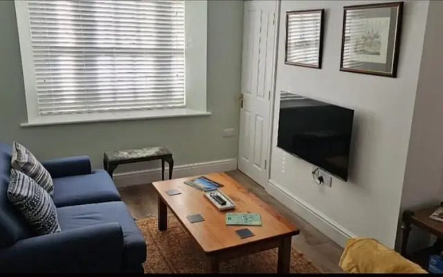 Stylish 2-bed House in Stamford Town Centre