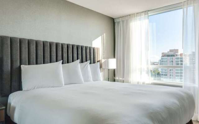 Carmana Hotel & Suites