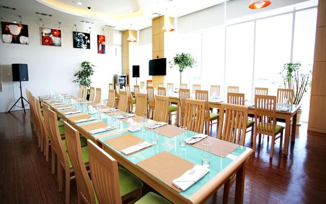 Apple Tree Hotel Gunsan