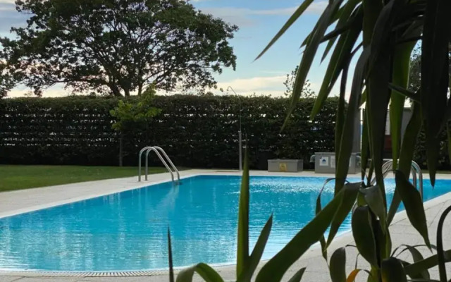 Viktória ~Vízparti ~ Medencés ~ Apartman