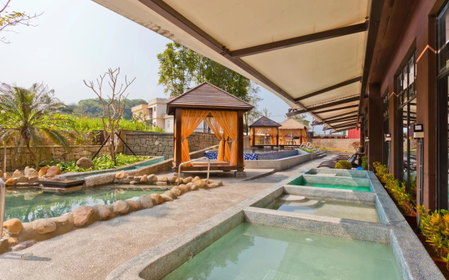The Loft Seaside Suites