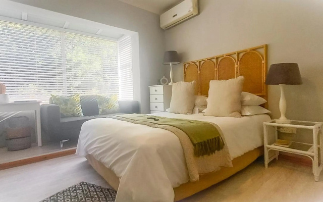 Aqua Marina Guest House - Image 2