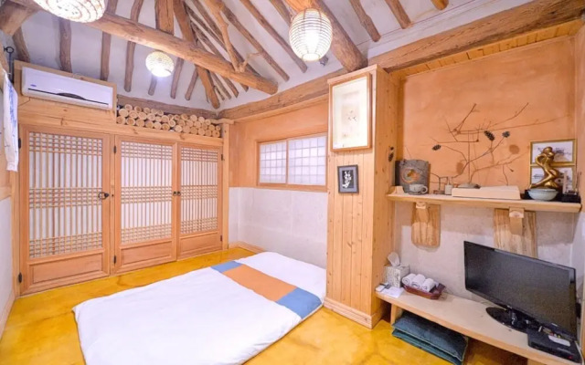 Jeonju Geune Hanok Stay