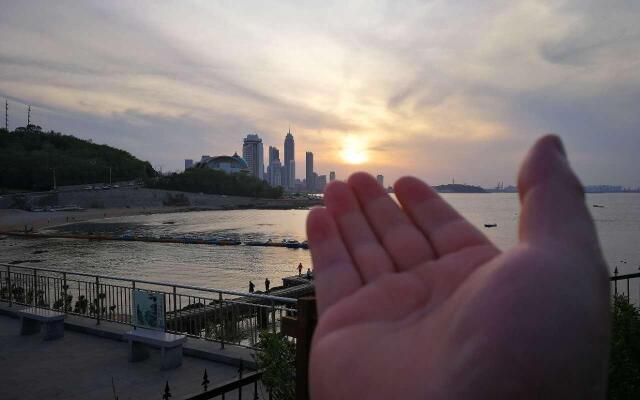 YanTai WenHao Hotel