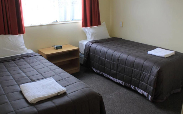 Coronation Court Motel