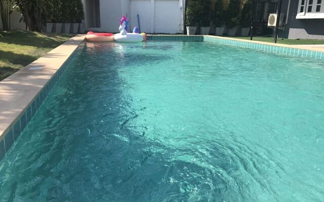 Pattaya Thai Earawan Pool Villas