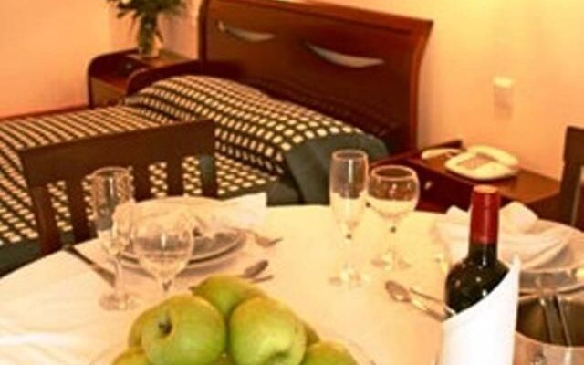 Istron Hotel