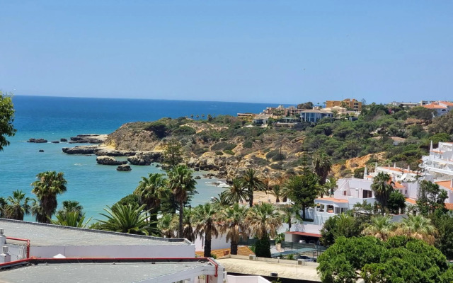 Oura Praia Hotel And Apartments