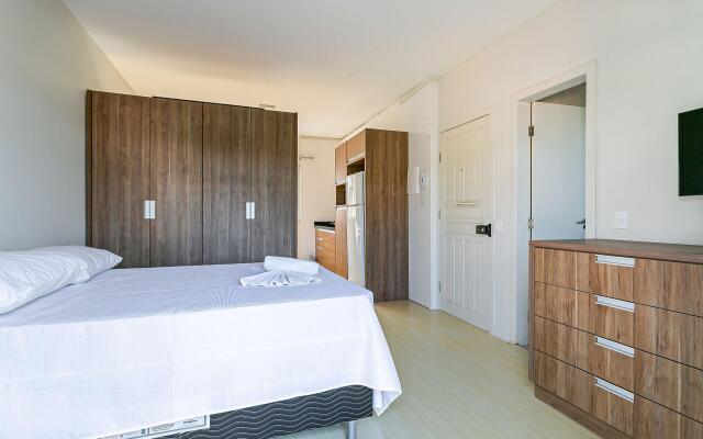 Apto com varanda a 3 min da UFSC RAF005