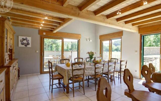 Gîte Croizet-sur-Gand, 7 pièces, 12 personnes - FR-1-496-25