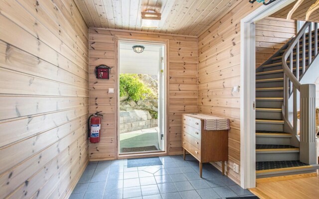 Awesome Home in Strandebarm With 6 Bedrooms and Wifi