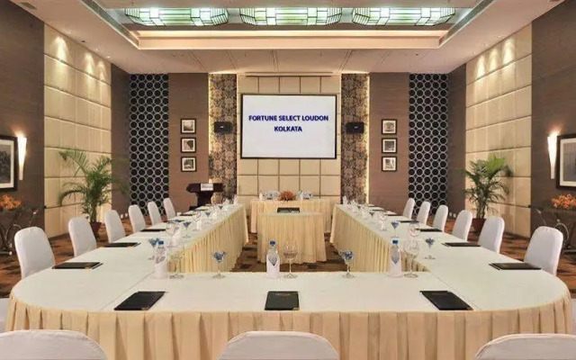 Goroomgo Amit Guest House Tagore Park