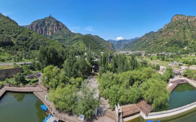 Wanshenggu ART Homestay, Beijing