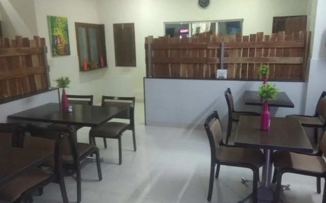 Jk Rooms 141 Peanut Nr Central Mall