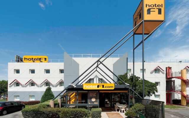 UNISOTEL ex (HOTEL F1 SAINT BRIEUC)