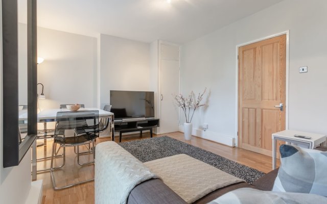 Well-located 2 Bedroom Flat Close To Angel Station