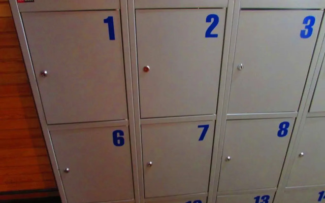 Right Place na Kovenskom