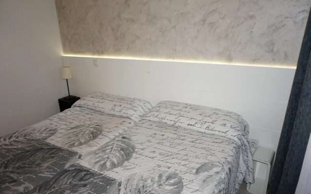 Far Home Gran Vía - Hostel