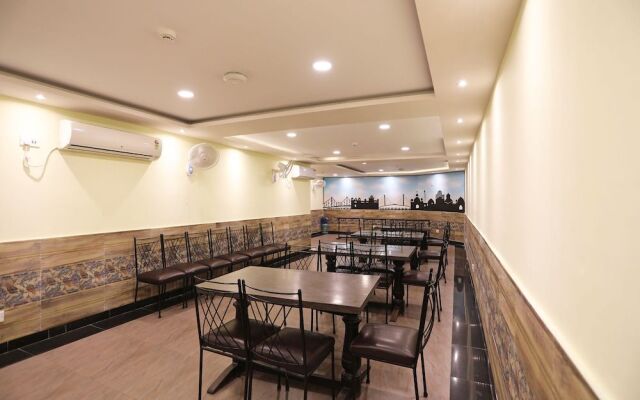 OYO 25072 Flagship Naman's Inn