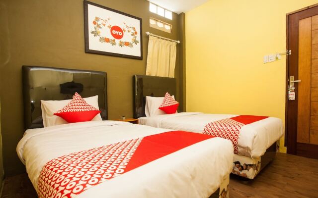 Sentosa Jaya Guest House by OYO Rooms