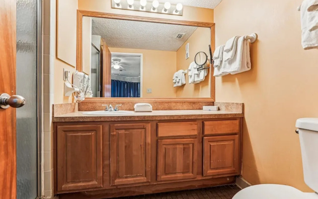 St. Augustine's Oceanfront Oasis: Hibiscus F102