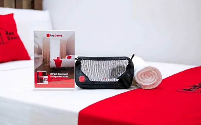 RedDoorz Syariah near Hajimena Lampung