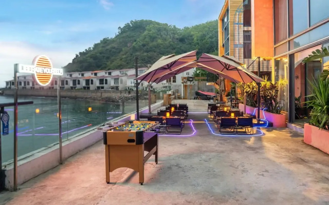 HAJANA Beachside Homestay