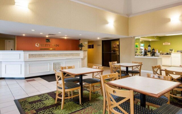 Rodeway Inn At Fort Lee