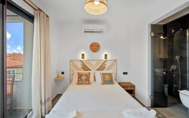 The Green Goose Hotel