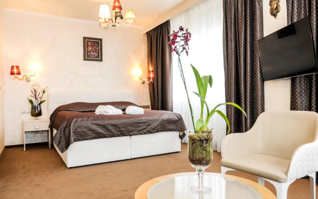 Myo Hotel Mysterius