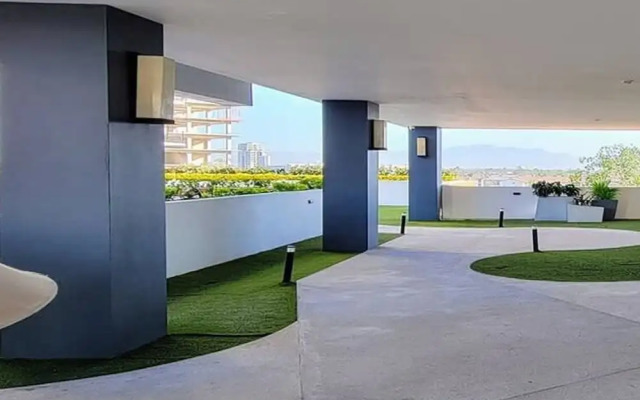 Zoho Skies Amazing View Sleeps 6