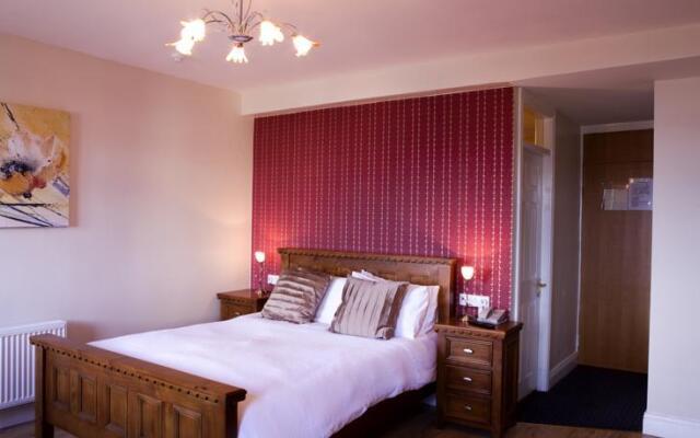 Clonea Strand Hotel
