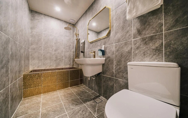 Pyeongtaek Hotel Gung