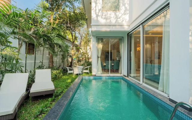 Luxe 4 BHK Villa Near Popular Beaches with Private Pool
