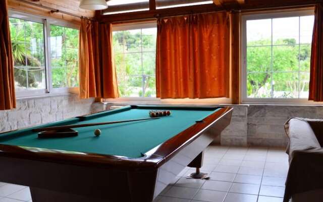 Saron Hotel
