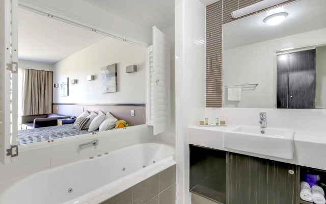Macquarie 4 Star
